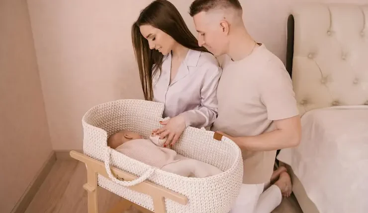 Light Baby Swings Easy to Carry and Set Up for New Parents
