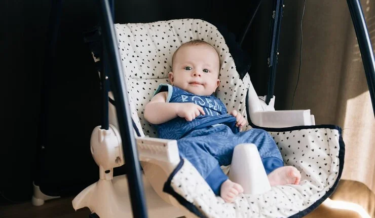 Top Swings for Babies Up to Three Months Old