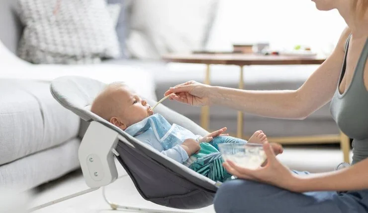 How to Calm a Crying Baby Using a Swing in the UK